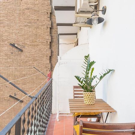 Spacious 3 Bed Apt In The Heart Of Sant Antoni Барселона Екстер'єр фото