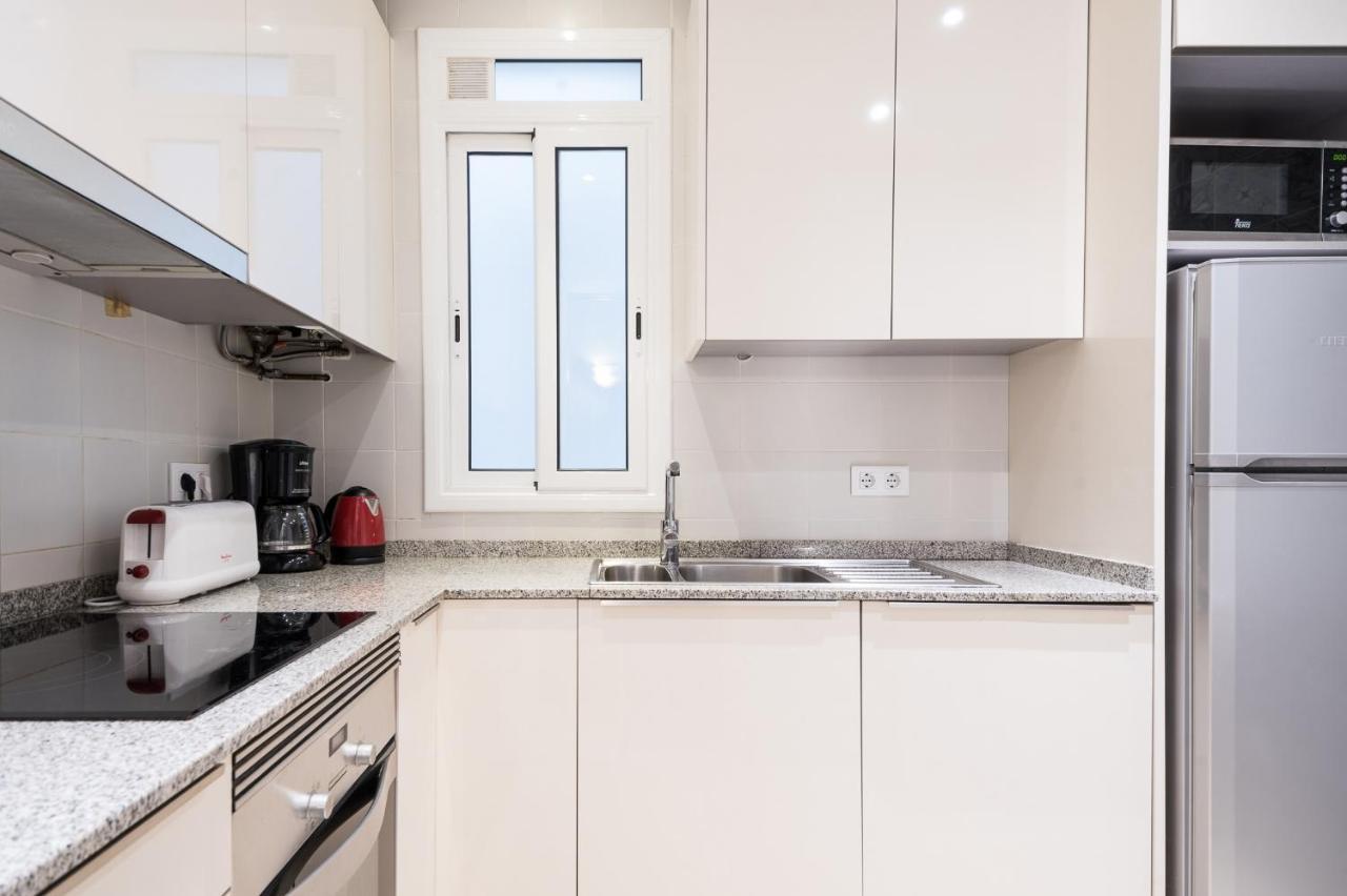 Spacious 3 Bed Apt In The Heart Of Sant Antoni Барселона Екстер'єр фото