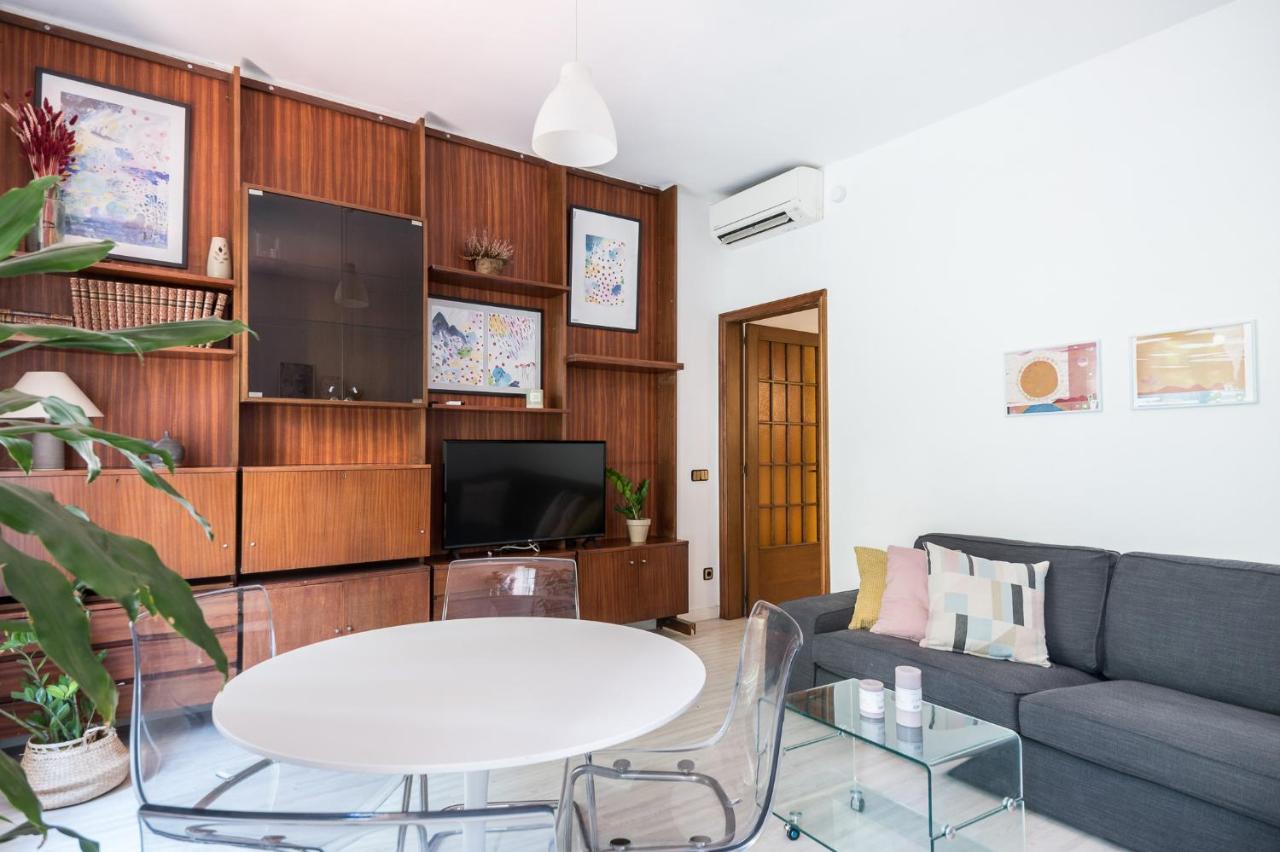 Spacious 3 Bed Apt In The Heart Of Sant Antoni Барселона Екстер'єр фото