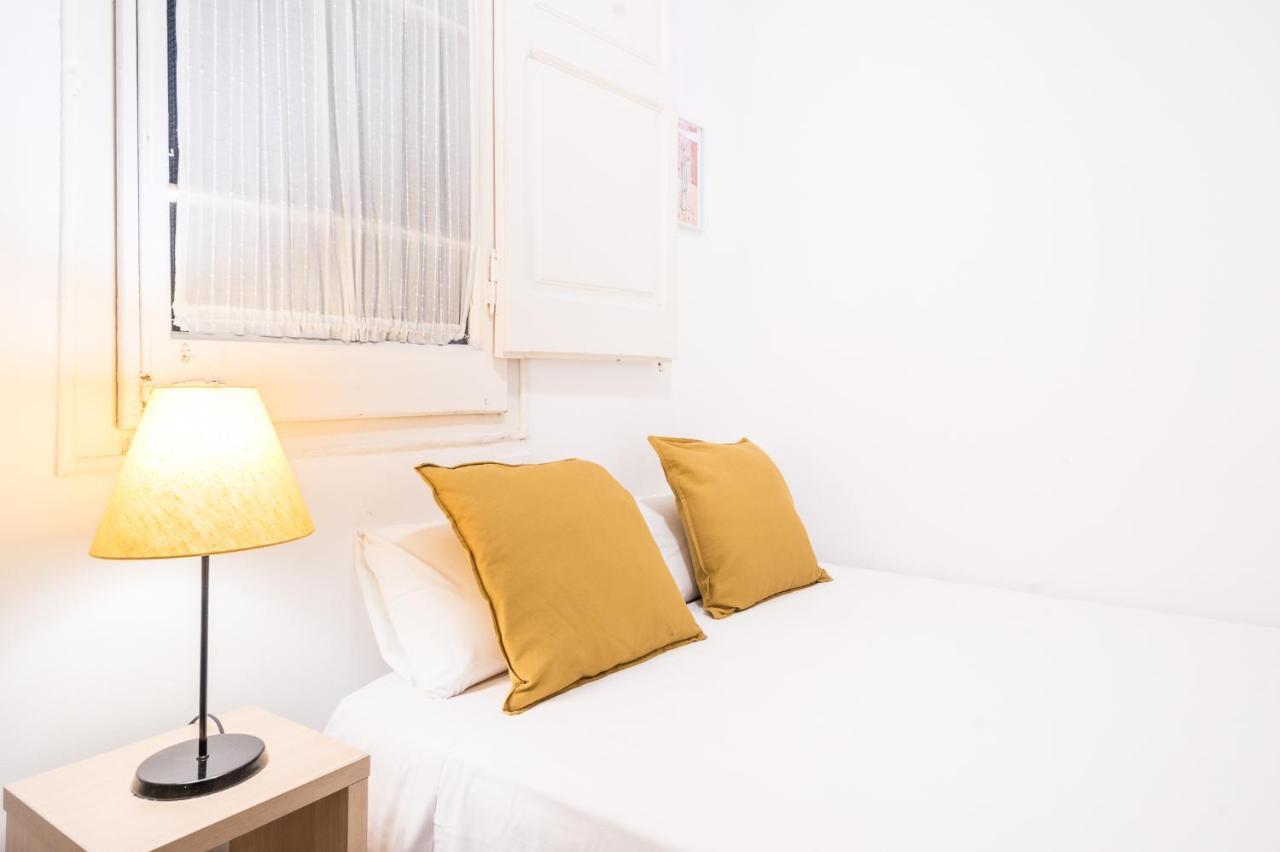 Spacious 3 Bed Apt In The Heart Of Sant Antoni Барселона Екстер'єр фото